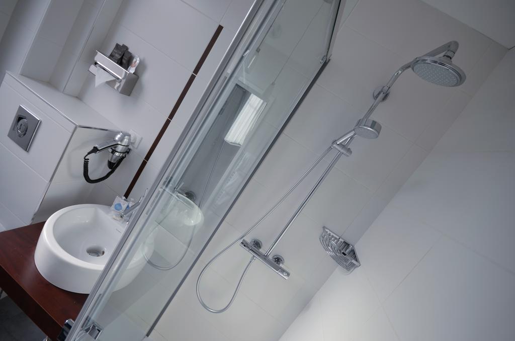Kyriad Prestige Centre 4*