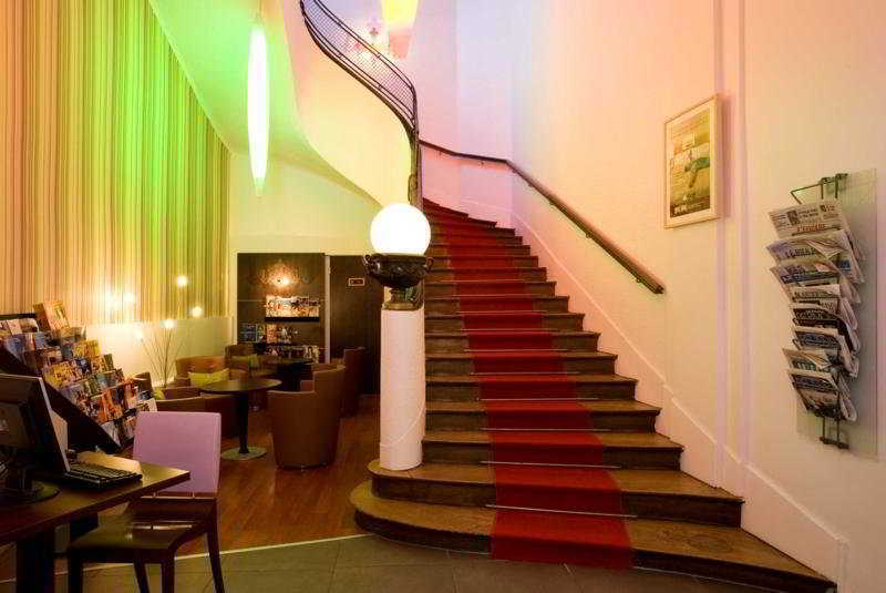 Kyriad Prestige Centre 4*
