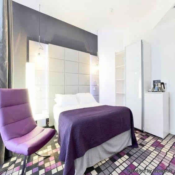 Kyriad Prestige Centre 4*